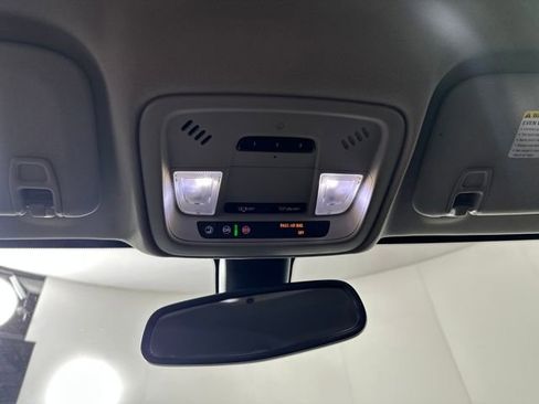 Used 2018 Buick LaCrosse Essence image 24