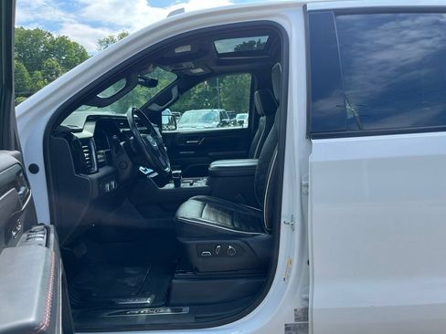 Used 2023 GMC Sierra 1500 AT4X AWD/4WD image 15