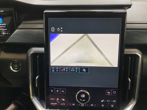 Used 2025 GMC Acadia Elevation image 51