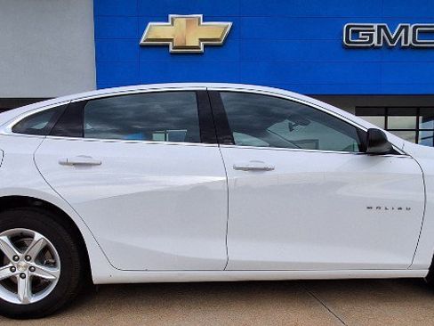 Used 2020 Chevrolet Malibu LS FWD image 1
