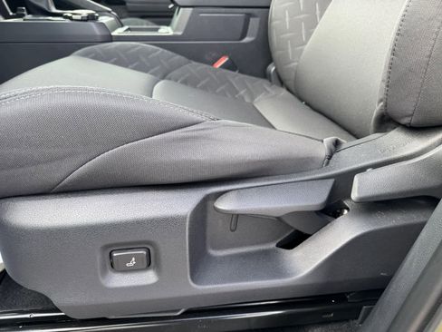 Certified 2025 Toyota Tacoma SR image 14