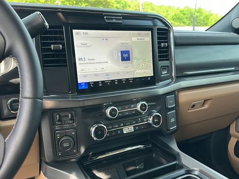 Used 2026 Ford F250 Lariat AWD/4WD image 16