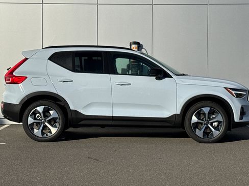 New 2026 Volvo XC40 B5 Plus w/ Protection Package Premier image 6