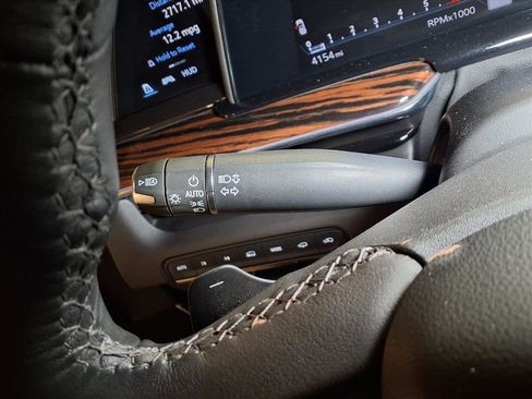 Certified 2024 Cadillac Escalade Premium Luxury w/ Performance Package image 8