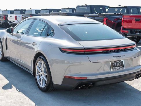 Used 2025 Porsche Panamera 4 image 9