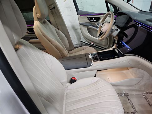 Certified 2023 Mercedes-Benz EQS 580 4MATIC SUV image 11