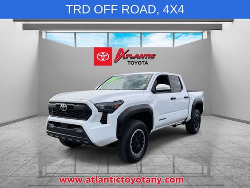 Certified 2024 Toyota Tacoma TRD Off-Road AWD/4WD image 4