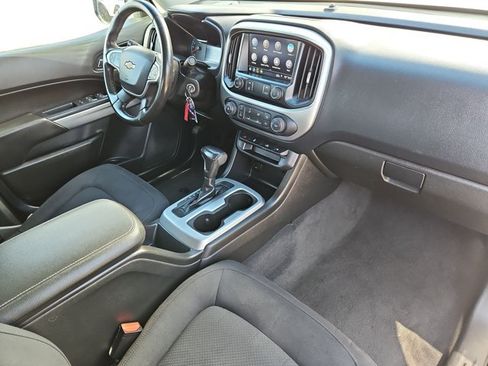 Used 2020 Chevrolet Colorado LT RWD image 27