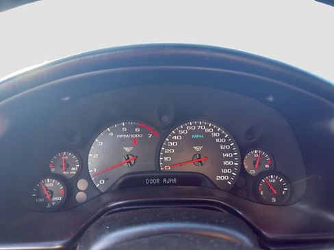 Used 2000 Chevrolet Corvette Convertible image 11