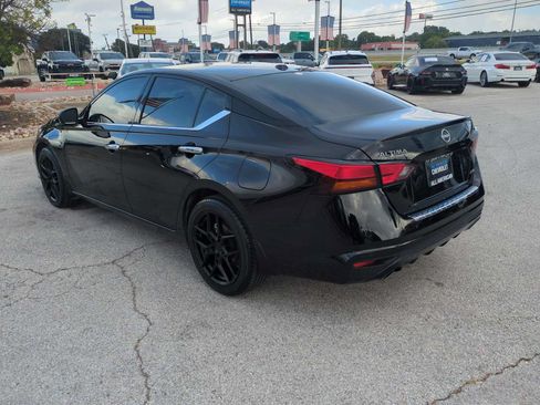 Used 2023 Nissan Altima 2.5 SL AWD/4WD image 6