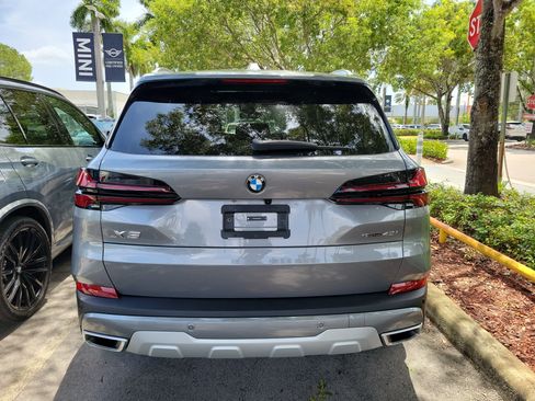 Used 2025 BMW X5 sDrive40i w/ Climate Comfort Package RWD image 8