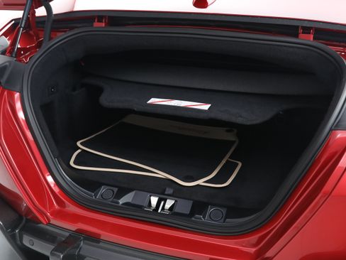 Certified 2025 Ferrari Roma Spider RWD image 40