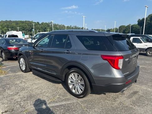 Used 2024 Ford Explorer Limited w/ Limited Technology Package RWD image 4