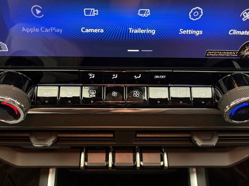 New 2026 Chevrolet Colorado Trail Boss AWD/4WD image 8