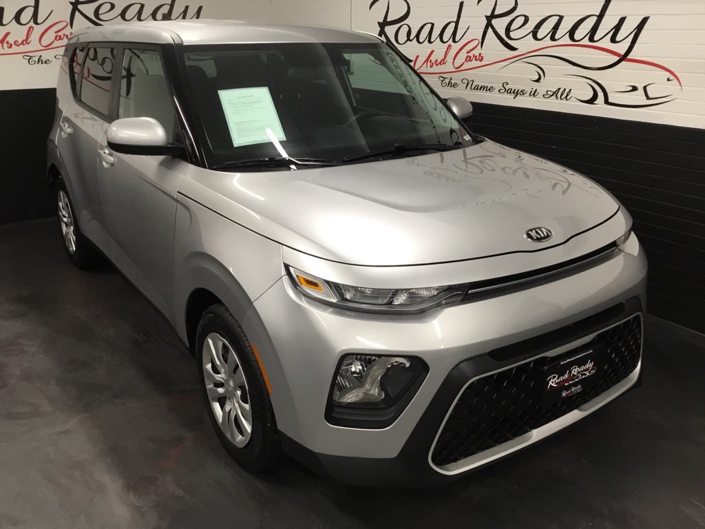 Used 2021 Kia Soul LX FWD image 2