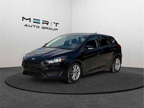 Used 2017 Ford Focus SE image 4