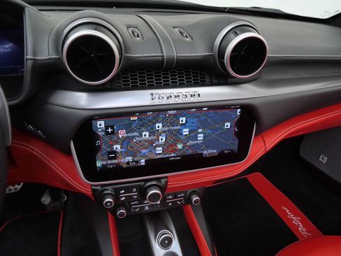 Certified 2019 Ferrari Portofino RWD image 25