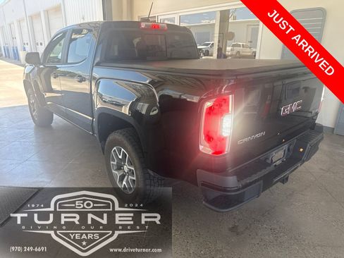Used 2015 GMC Canyon SLE w/ All-Terrain Package AWD/4WD image 3