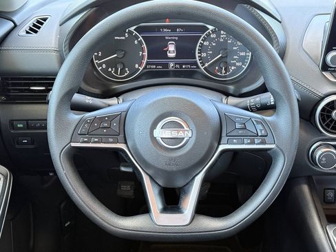 Used 2024 Nissan Sentra SV FWD image 29