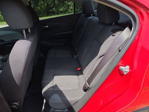 Used 2014 Chevrolet Sonic LT FWD image 9