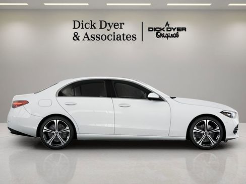 Used 2025 Mercedes-Benz C 300 Sedan image 5