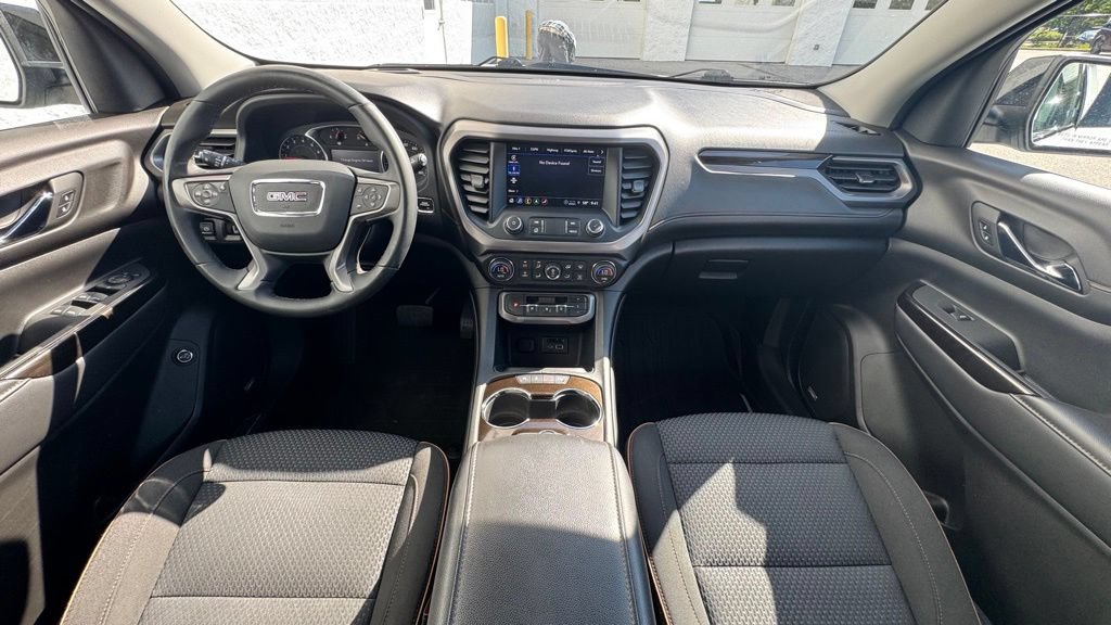Used 2023 GMC Acadia AT4 w/ Trailering Package AWD/4WD image 11