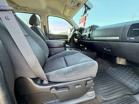 Used 2007 Chevrolet Silverado 2500 LT image 16