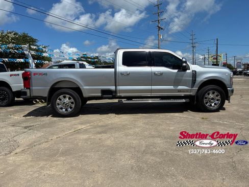 Used 2024 Ford F350 Lariat w/ Chrome Package AWD/4WD image 16