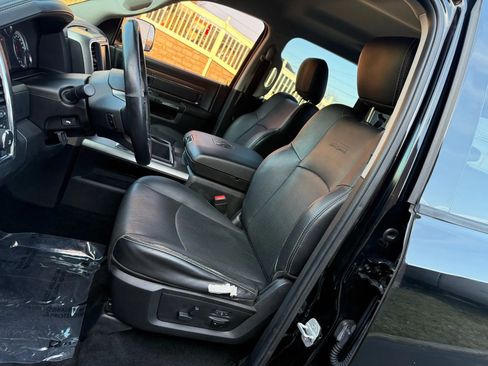 Used 2014 RAM 1500 Laramie w/ Convenience Group image 11