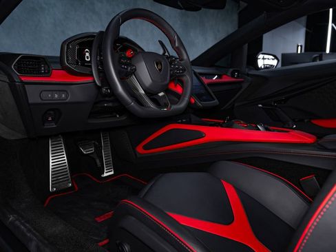 Used 2024 Lamborghini Revuelto AWD/4WD image 42