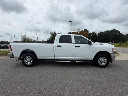 Used 2024 RAM 2500 Tradesman w/ Chrome Appearance Group RWD image 20