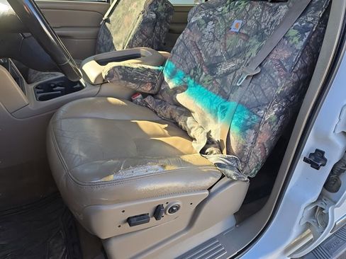 Used 2004 GMC Sierra 2500 SLT w/ Heavy-Duty Power Package image 13