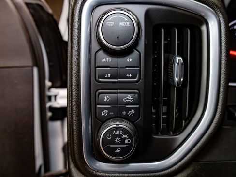 Used 2023 Chevrolet Silverado 3500 High Country w/ Z71 Off-Road Package image 16