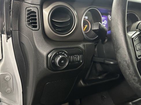 Used 2018 Jeep Wrangler Unlimited Sport S image 15