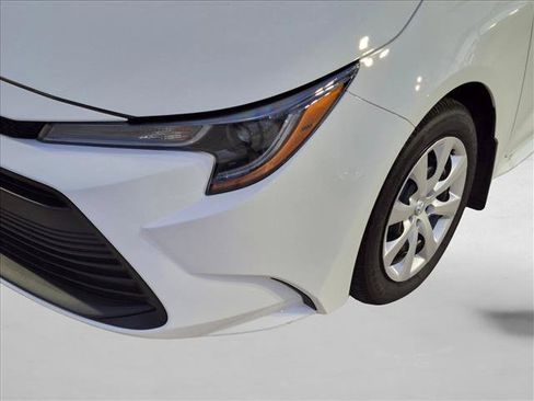 Used 2026 Toyota Corolla LE FWD image 10