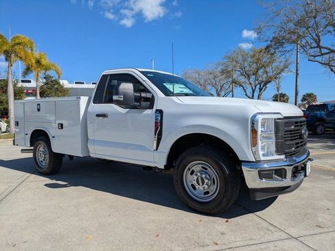 New 2026 Ford F250 XL w/ XL Chrome Package image 7