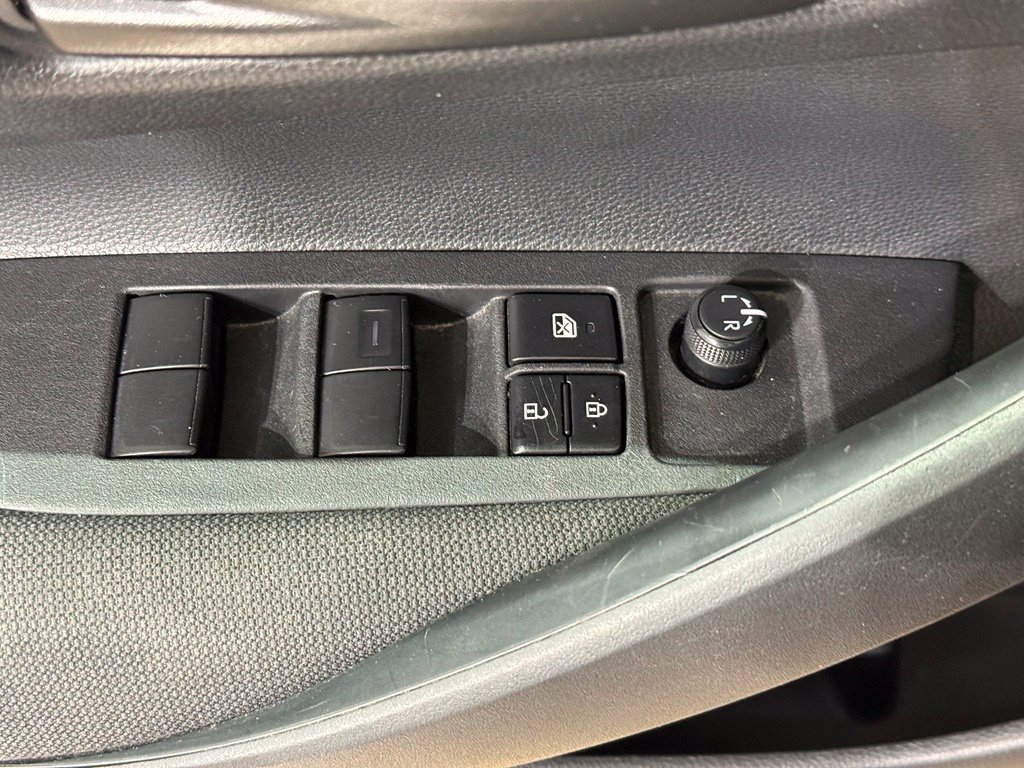 Certified 2025 Toyota Corolla LE FWD image 15