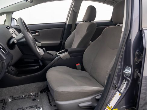 Used 2015 Toyota Prius Two image 15