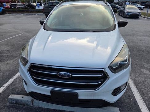 Used 2018 Ford Escape SE w/ SE Sport Appearance Package AWD/4WD image 1