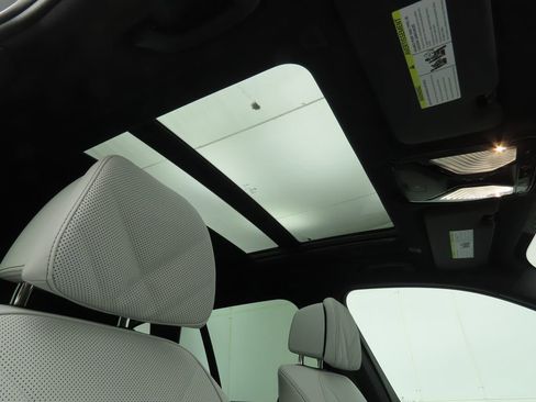 New 2026 BMW X5 sDrive40i w/ Climate Comfort Package image 19