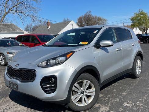 Used 2018 Kia Sportage LX AWD/4WD image 2