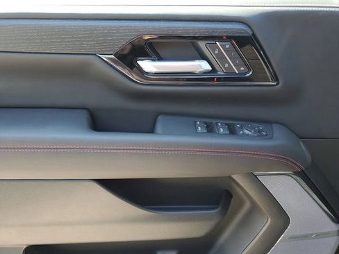 New 2026 GMC Yukon XL AT4 Ultimate AWD/4WD image 17