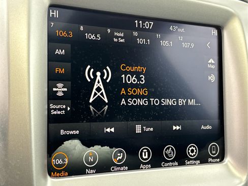 Used 2018 Jeep Compass Latitude w/ Popular Equipment Group image 16