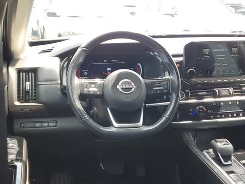 Used 2024 Nissan Pathfinder Platinum w/ Cargo Package AWD/4WD image 12
