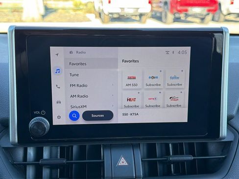 Used 2025 Toyota RAV4 LE image 33