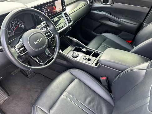 Used 2024 Kia Sorento EX w/ Panoramic Sunroof Package AWD/4WD image 10