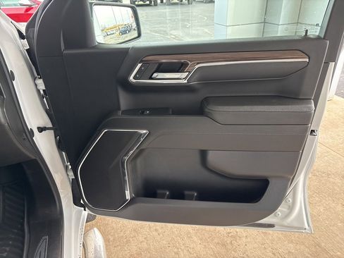 Used 2023 Chevrolet Silverado 1500 LT image 29