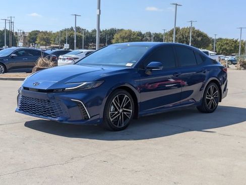 Used 2025 Toyota Camry XSE image 10