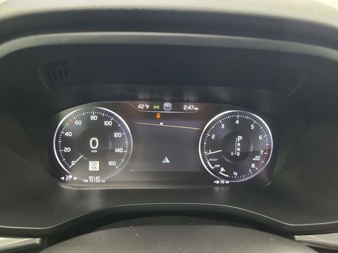 Used 2018 Volvo XC60 T5 Momentum w/ Convenience Package image 27