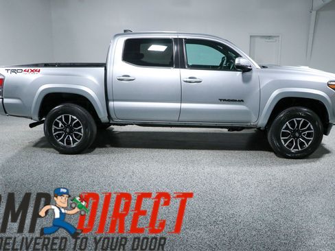 Used 2023 Toyota Tacoma TRD Sport AWD/4WD image 6